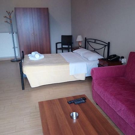 Alpina Suites Костур Екстериор снимка